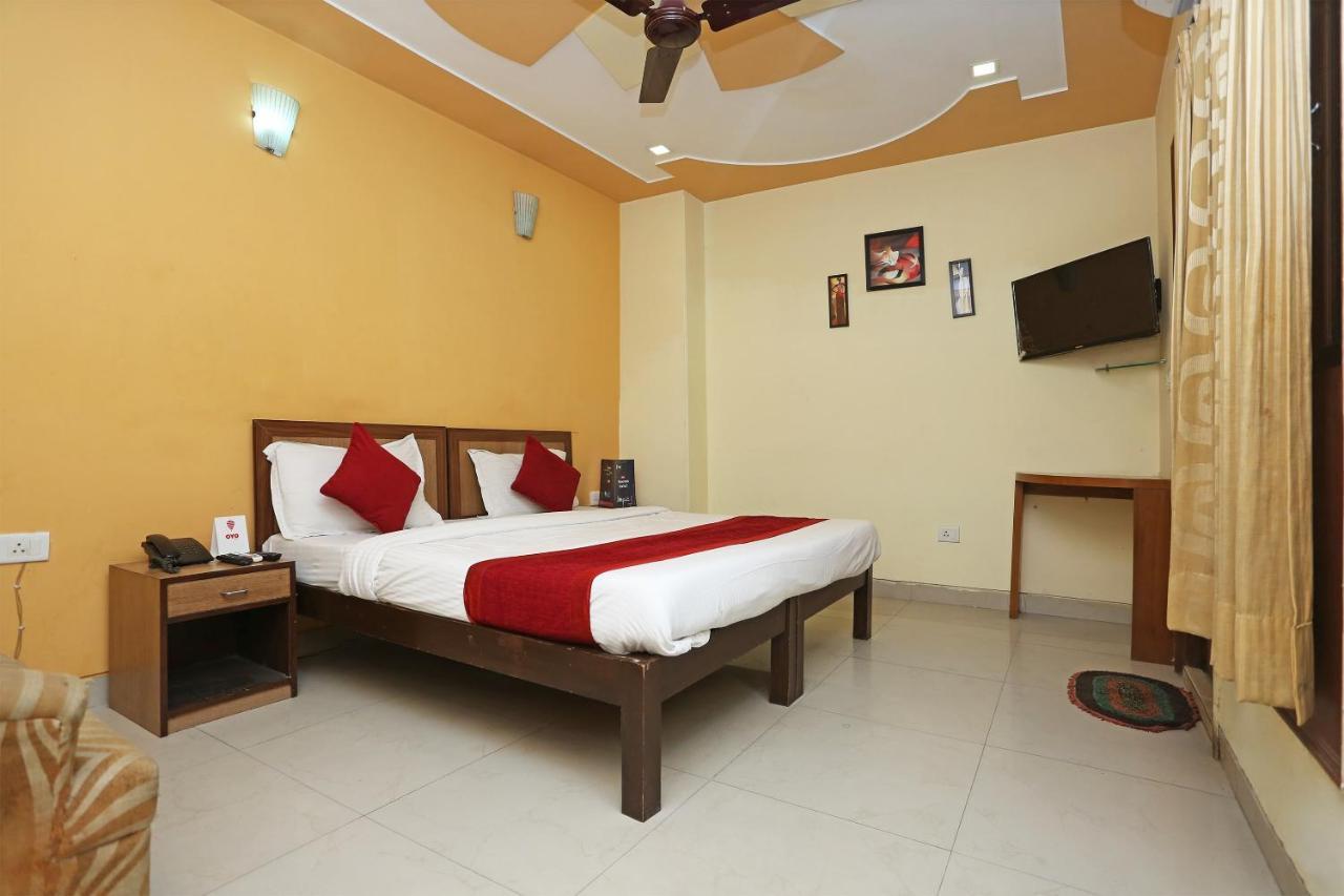 Airport Hotel Ambrosia New Delhi Exterior foto