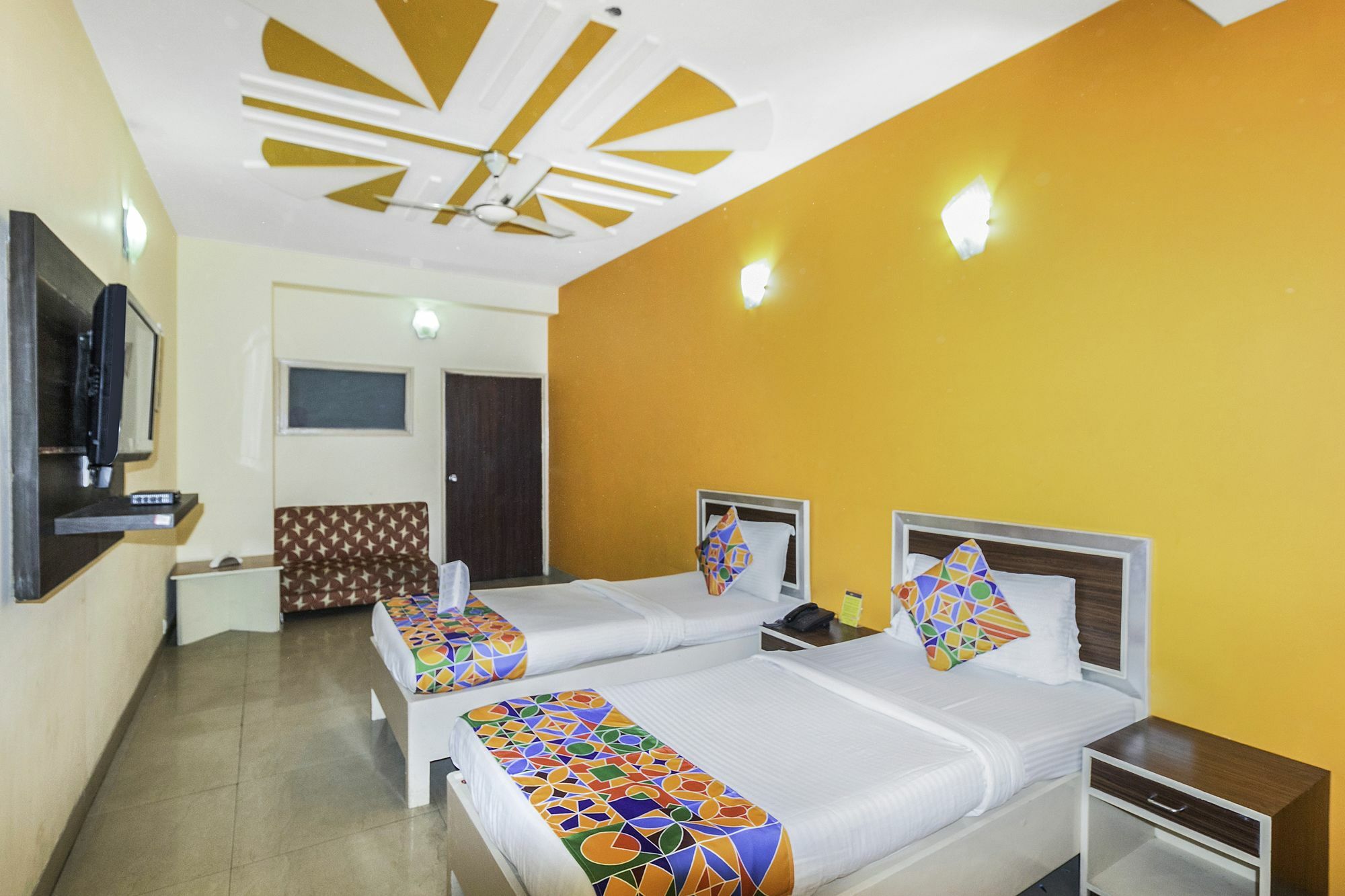 Airport Hotel Ambrosia New Delhi Exterior foto