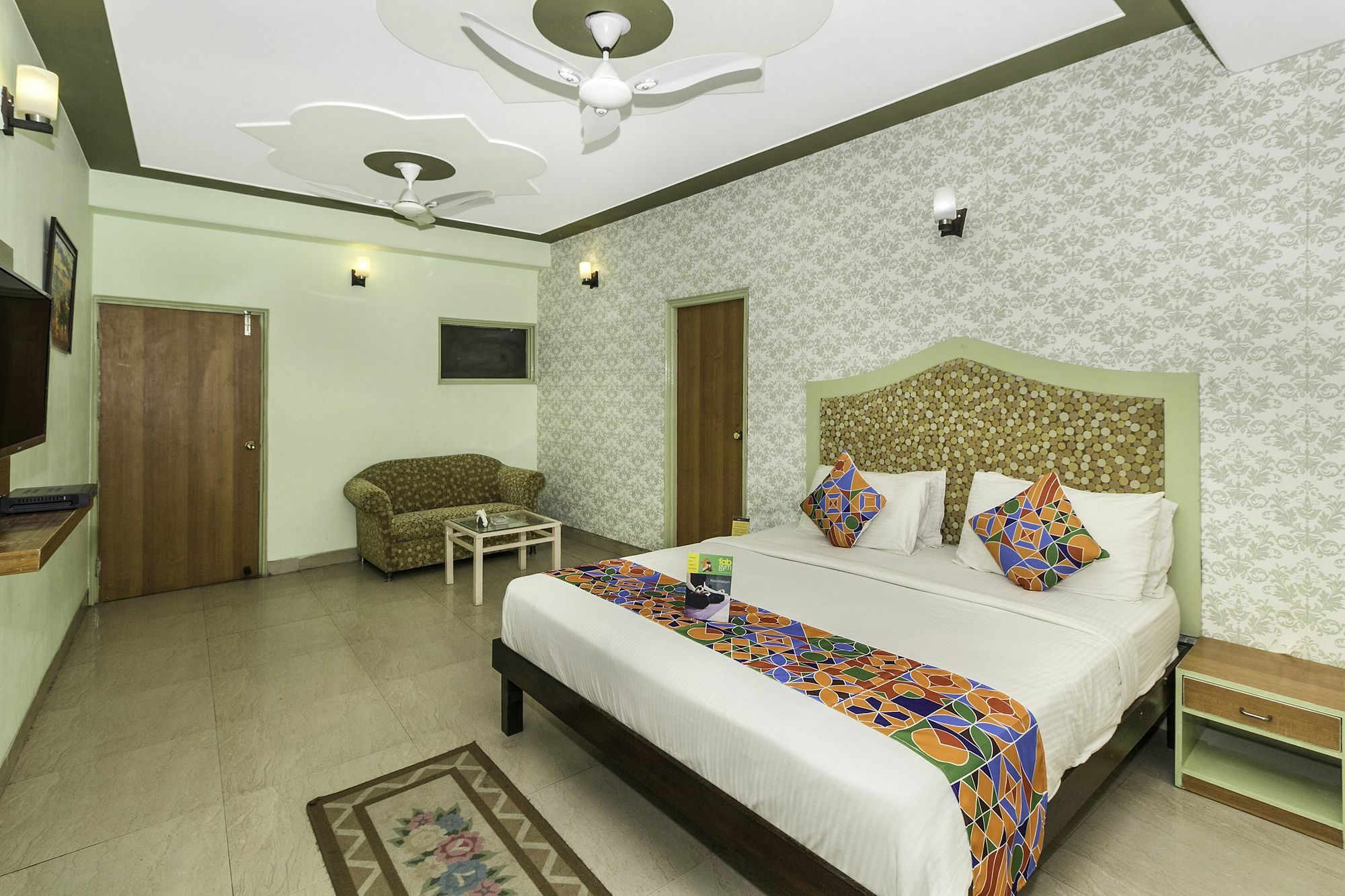 Airport Hotel Ambrosia New Delhi Exterior foto