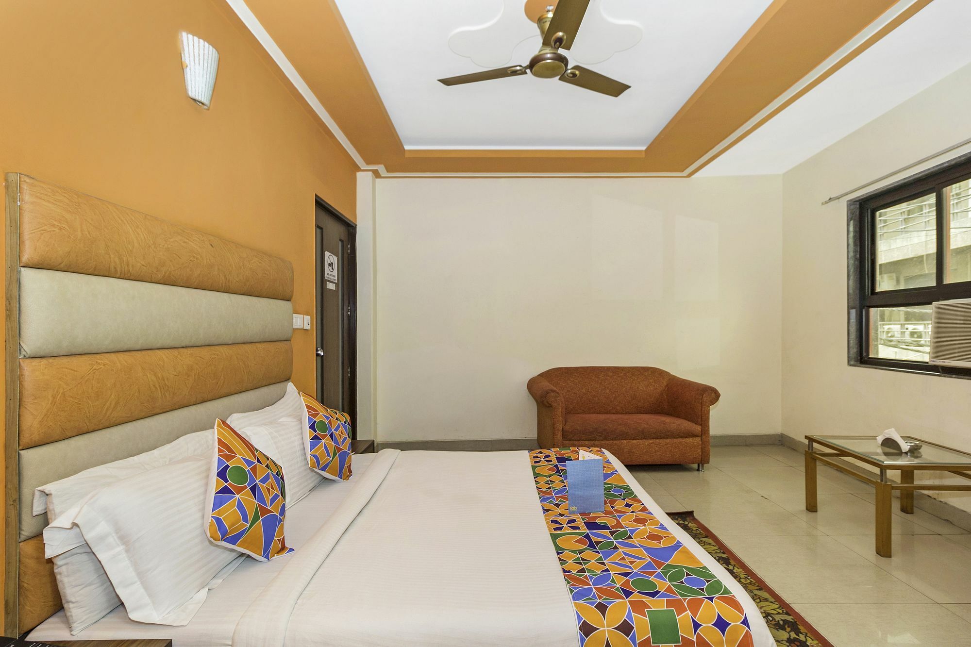 Airport Hotel Ambrosia New Delhi Exterior foto