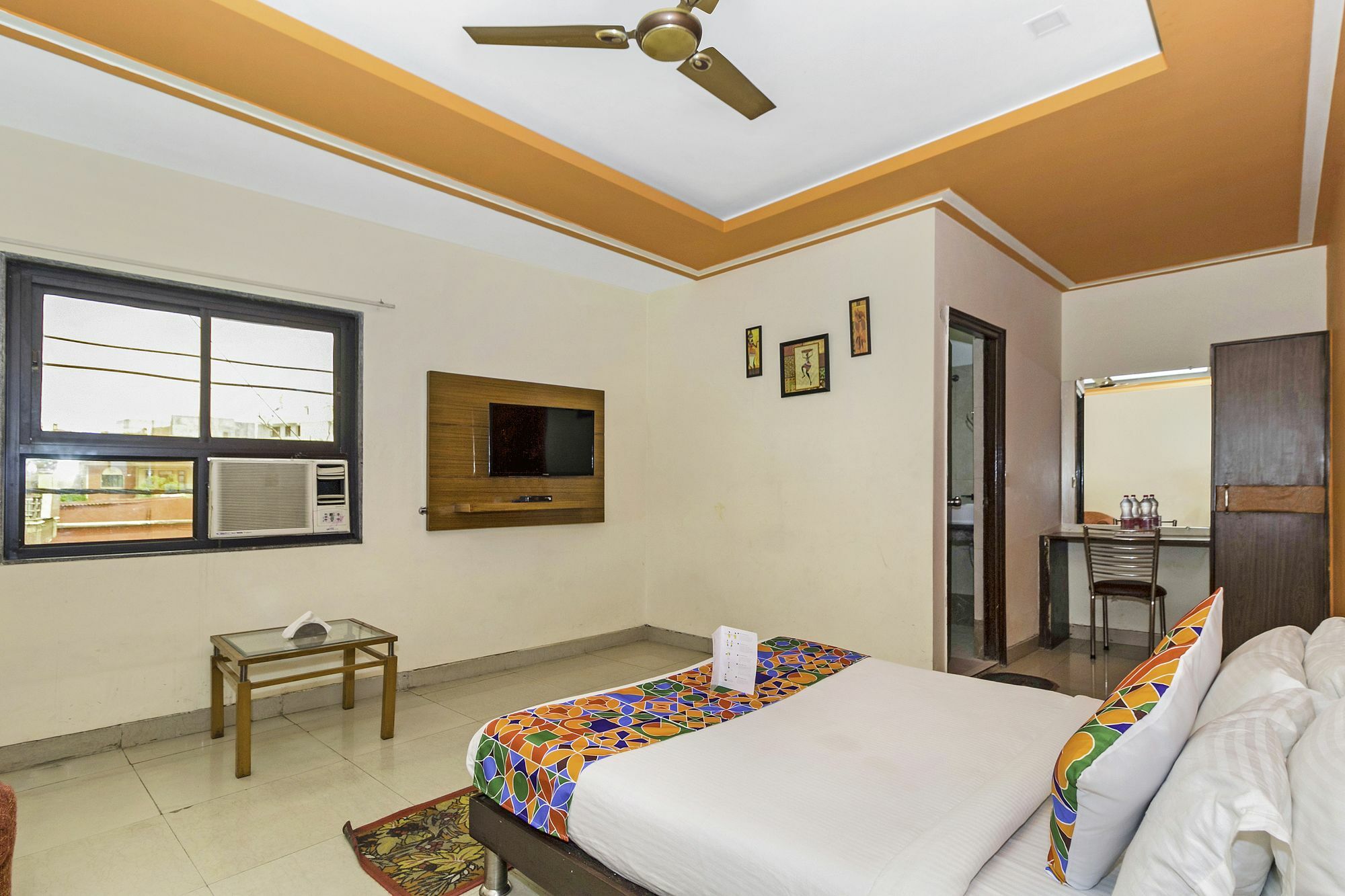 Airport Hotel Ambrosia New Delhi Exterior foto